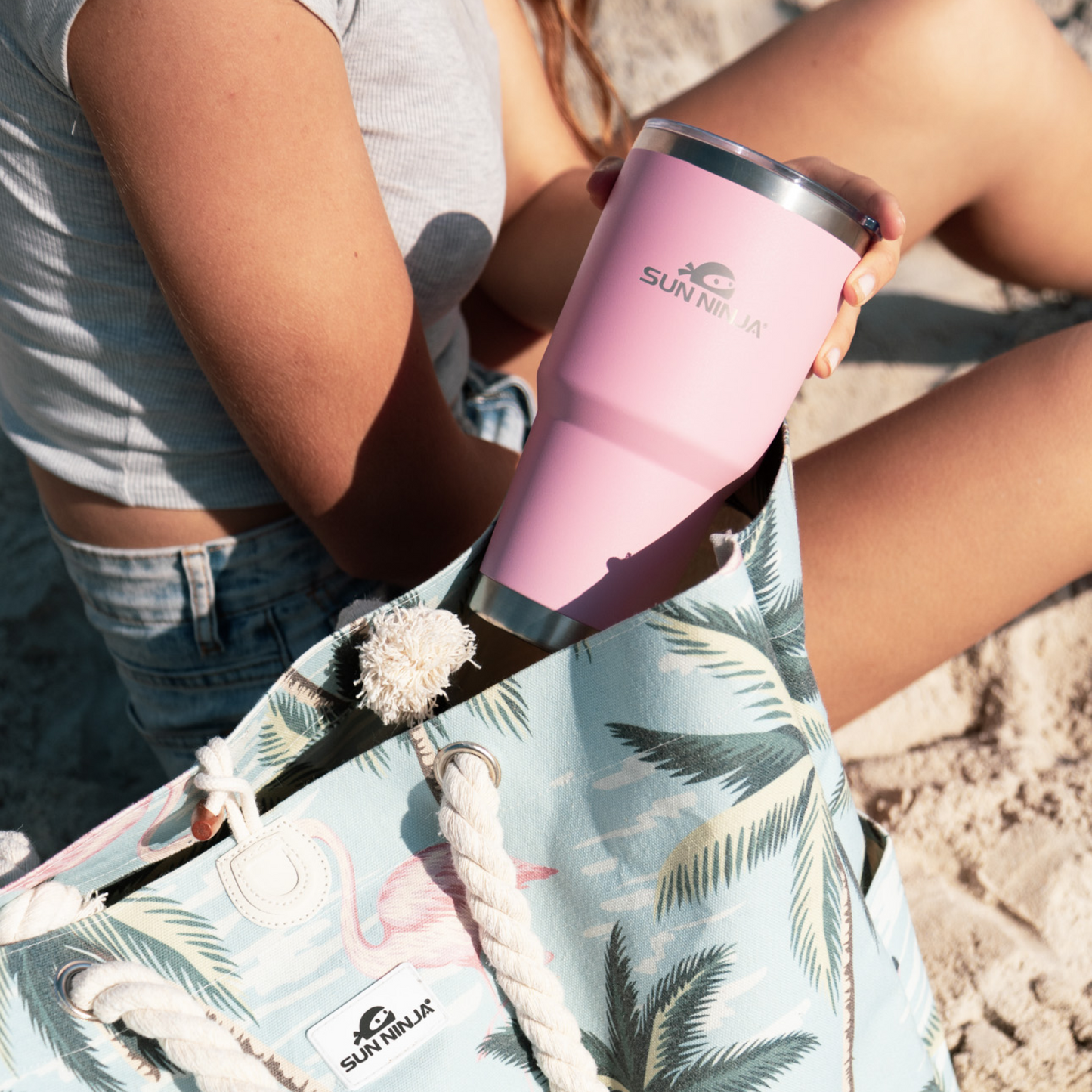 30-oz-tumbler-e2 30oz_tumbler_pink_5.png