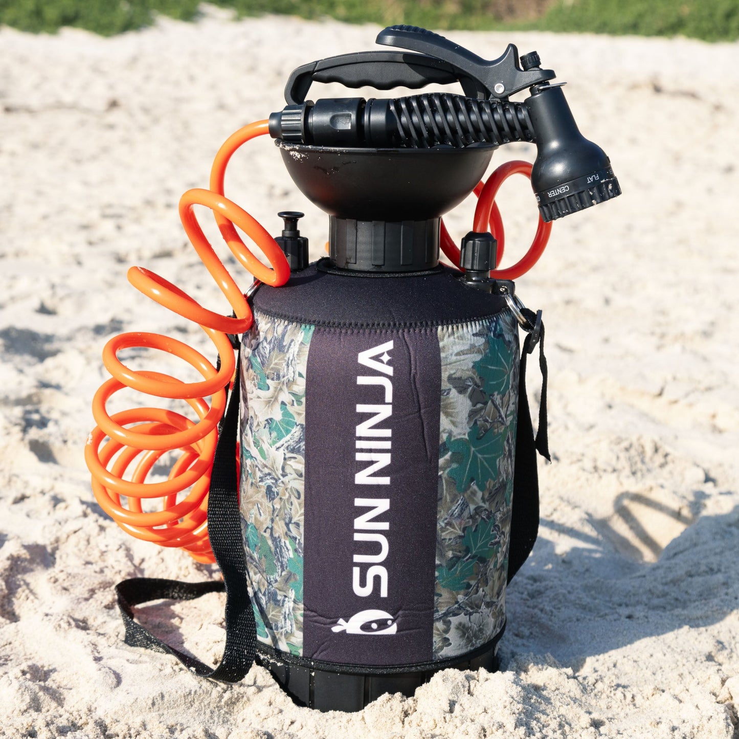 portable-shower-1-3-gallon-w5 8_0009_Portable_shower_1.3gal_camo_9.jpg