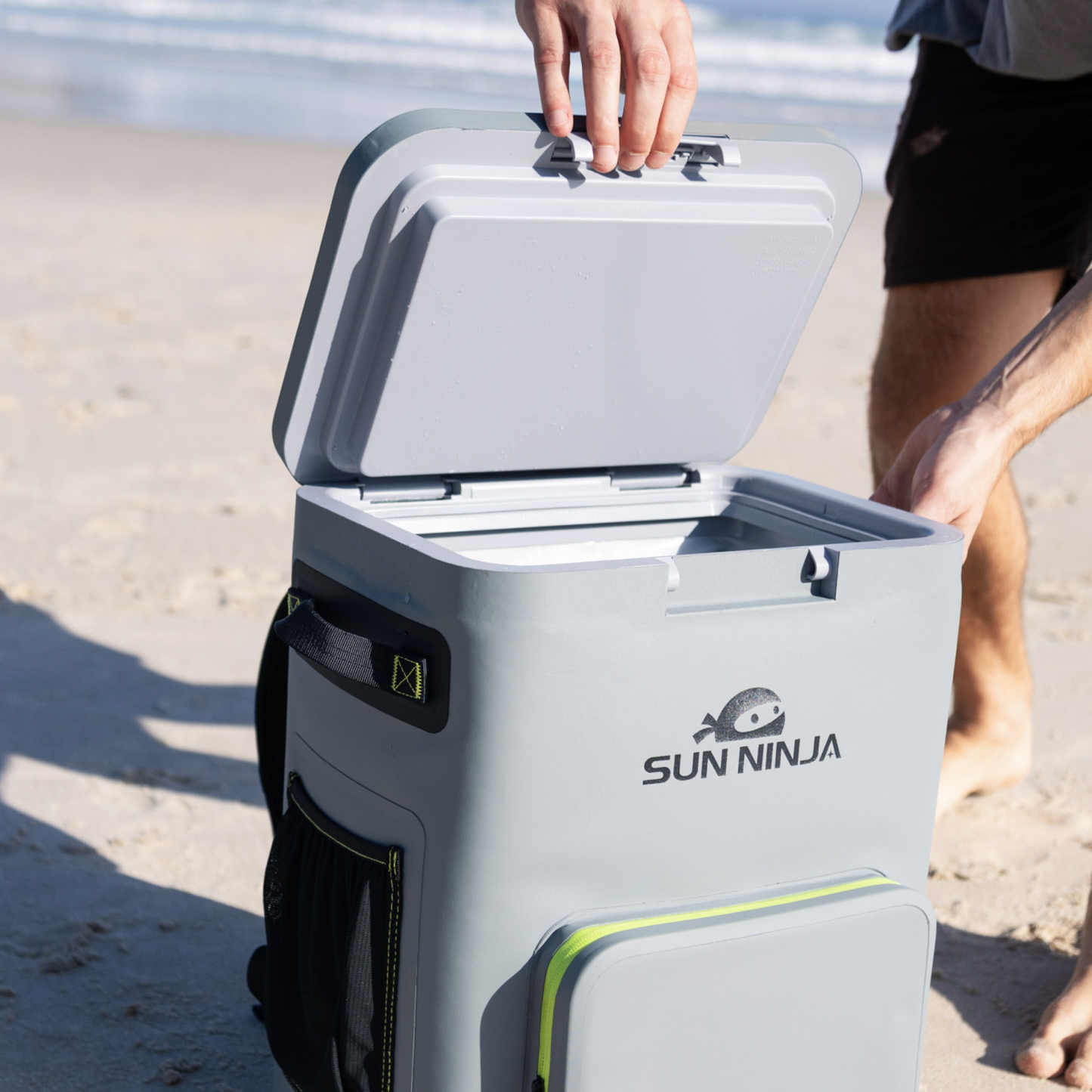 backpack-cooler-l7 Backpack_cooler_grey_9.png