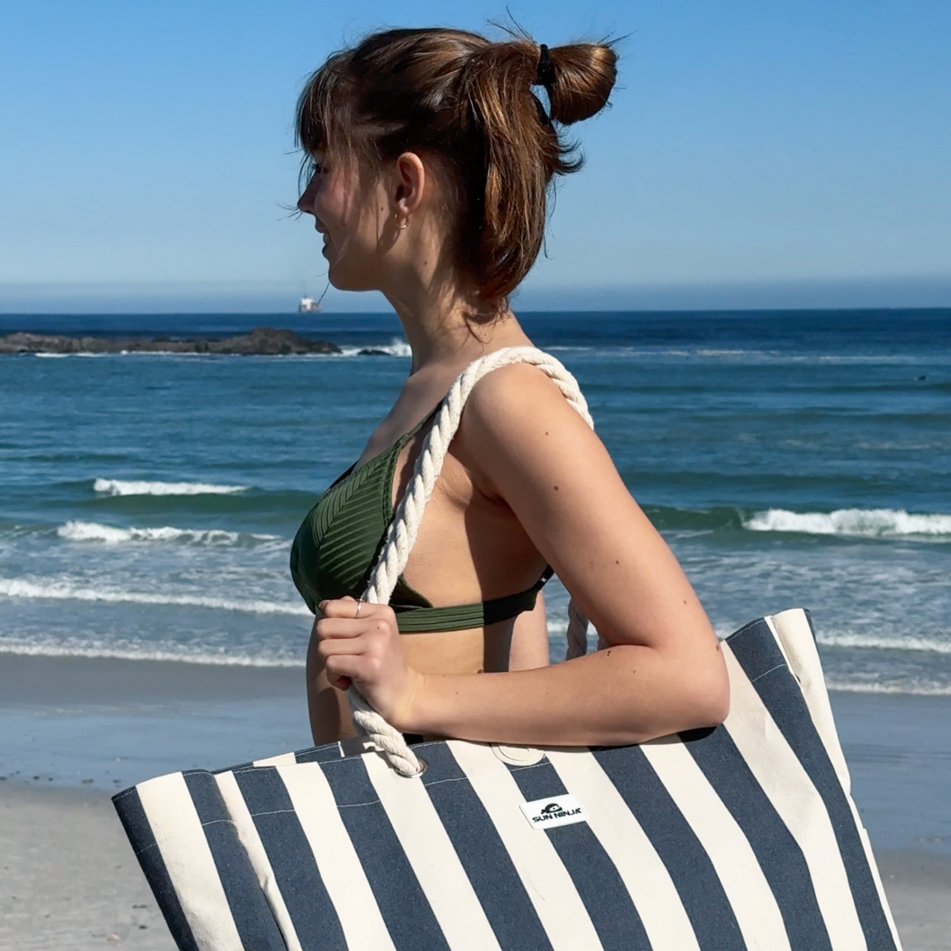 canvas-tote-h2 Canvas_tote_navy-stripe_6.png