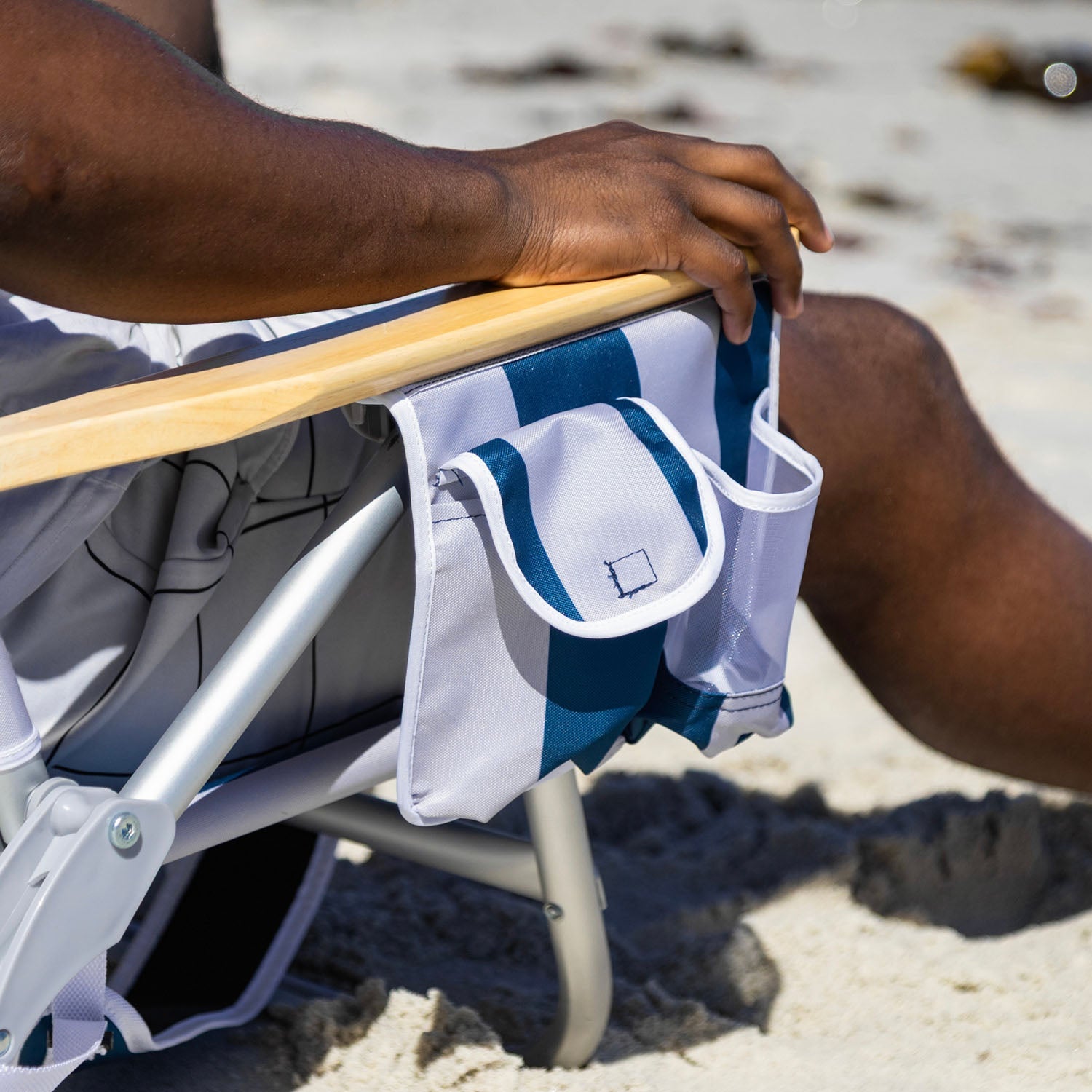 beach-chair-2-pc-p2 Sun-Ninja_Beach_Chair_Flamingos_0_0008_Sun-Ninja_Beach_Chair_Navy_Stripes_6.jpg