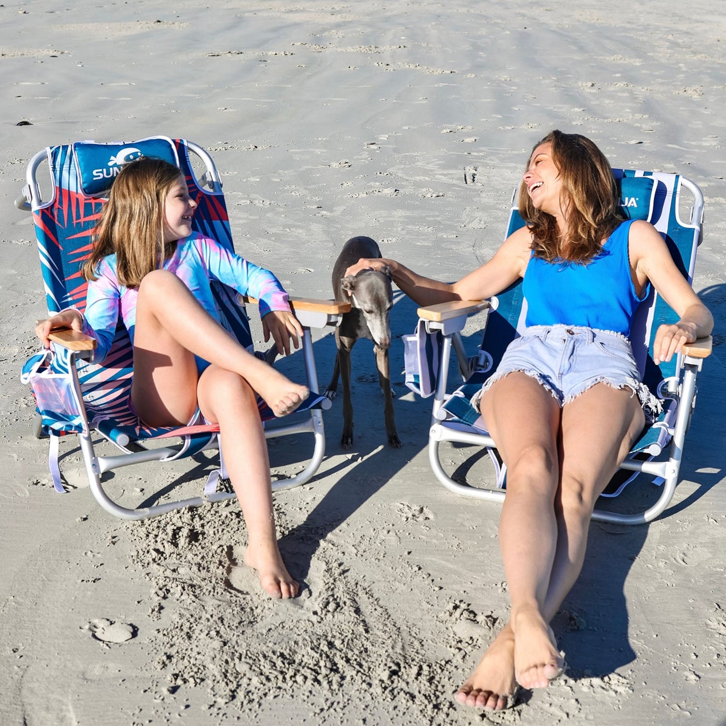 beach-chair-2-pc-p2 Sun-Ninja_Beach_Chair_Flamingos_0_0017_Sun-Ninja_Beach_Chair_Navy_Palm_Leaves_9.jpg