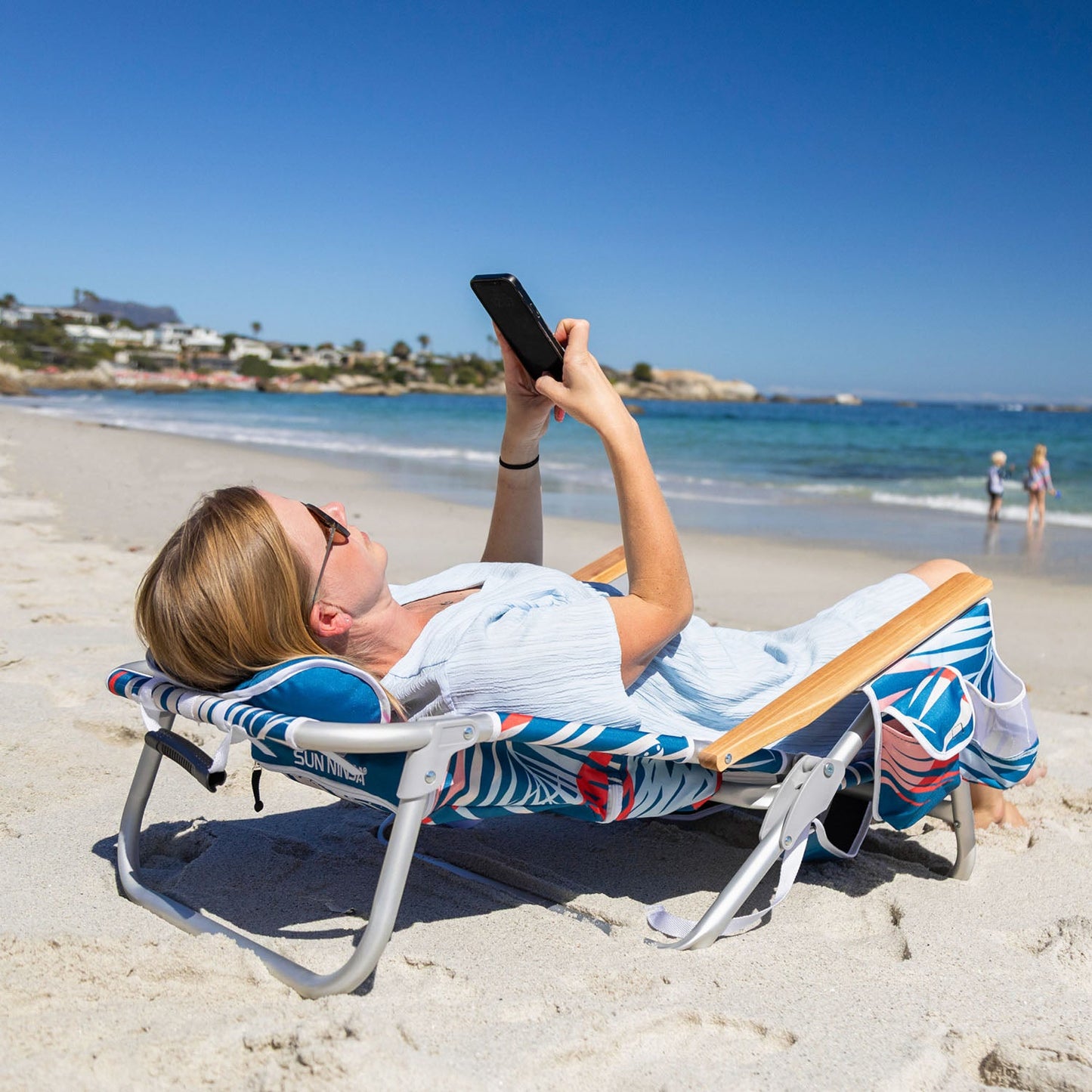 beach-chair-1-pc-h6 Sun-Ninja_Beach_Chair_Flamingos_0_0018_Sun-Ninja_Beach_Chair_Navy_Palm_Leaves_8.jpg